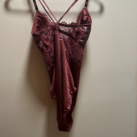 Medium Auden Bodysuit 0035 - Picture 3 of 3